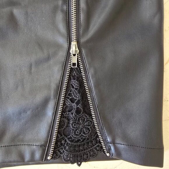 NWT Cupcakes and Cashmere Leather Skirt with Lace Sz 10 Black Motto - Picture 4 of 6